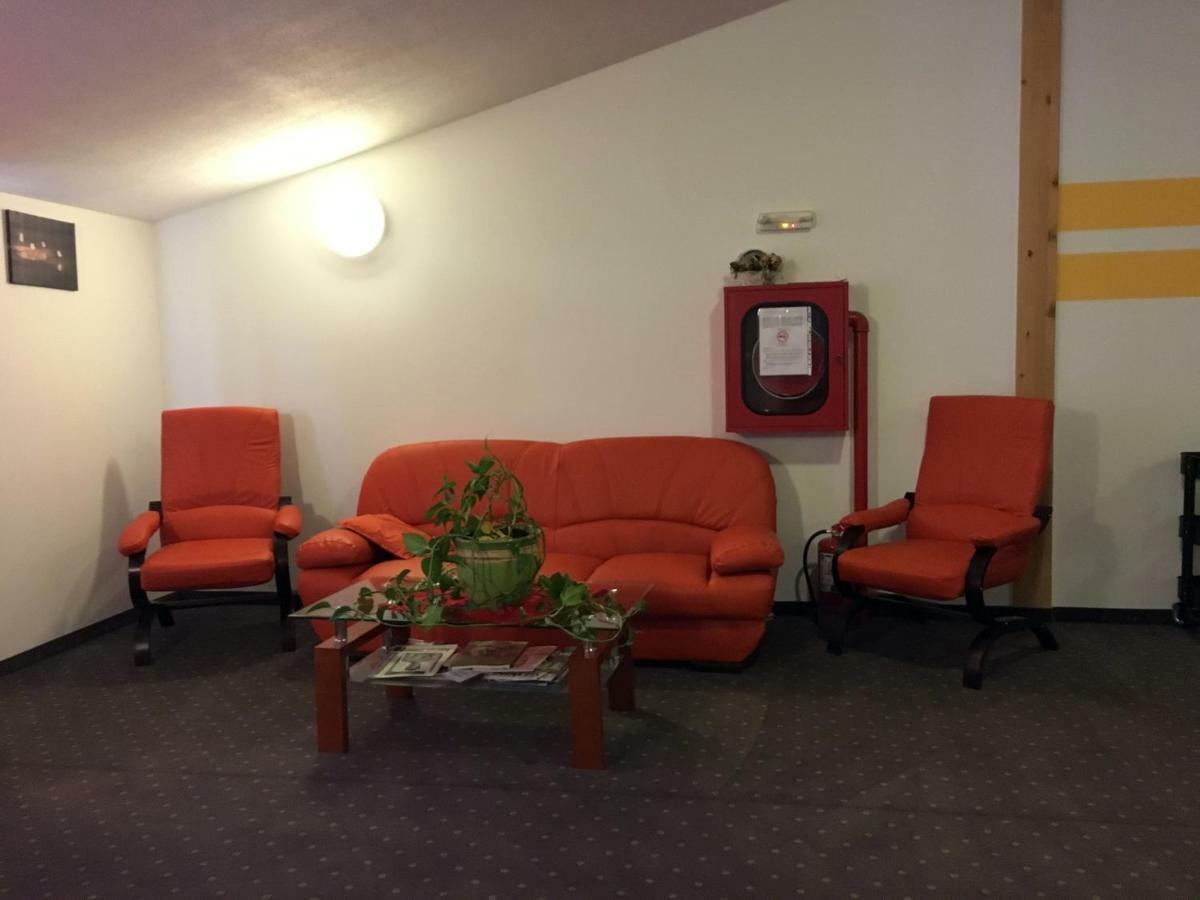 Ranch Robert Hotel Dudestii Noi Екстериор снимка
