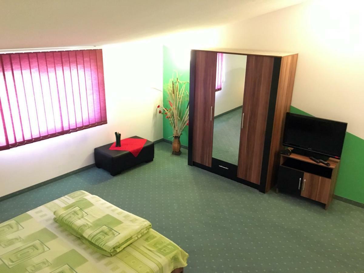 Ranch Robert Hotel Dudestii Noi Екстериор снимка
